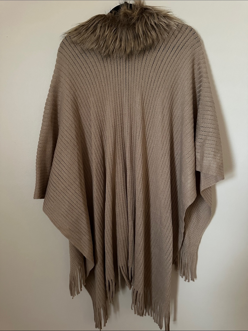 attention Taupe Knit Poncho with Faux Fur Collar - Picture 2 of 2